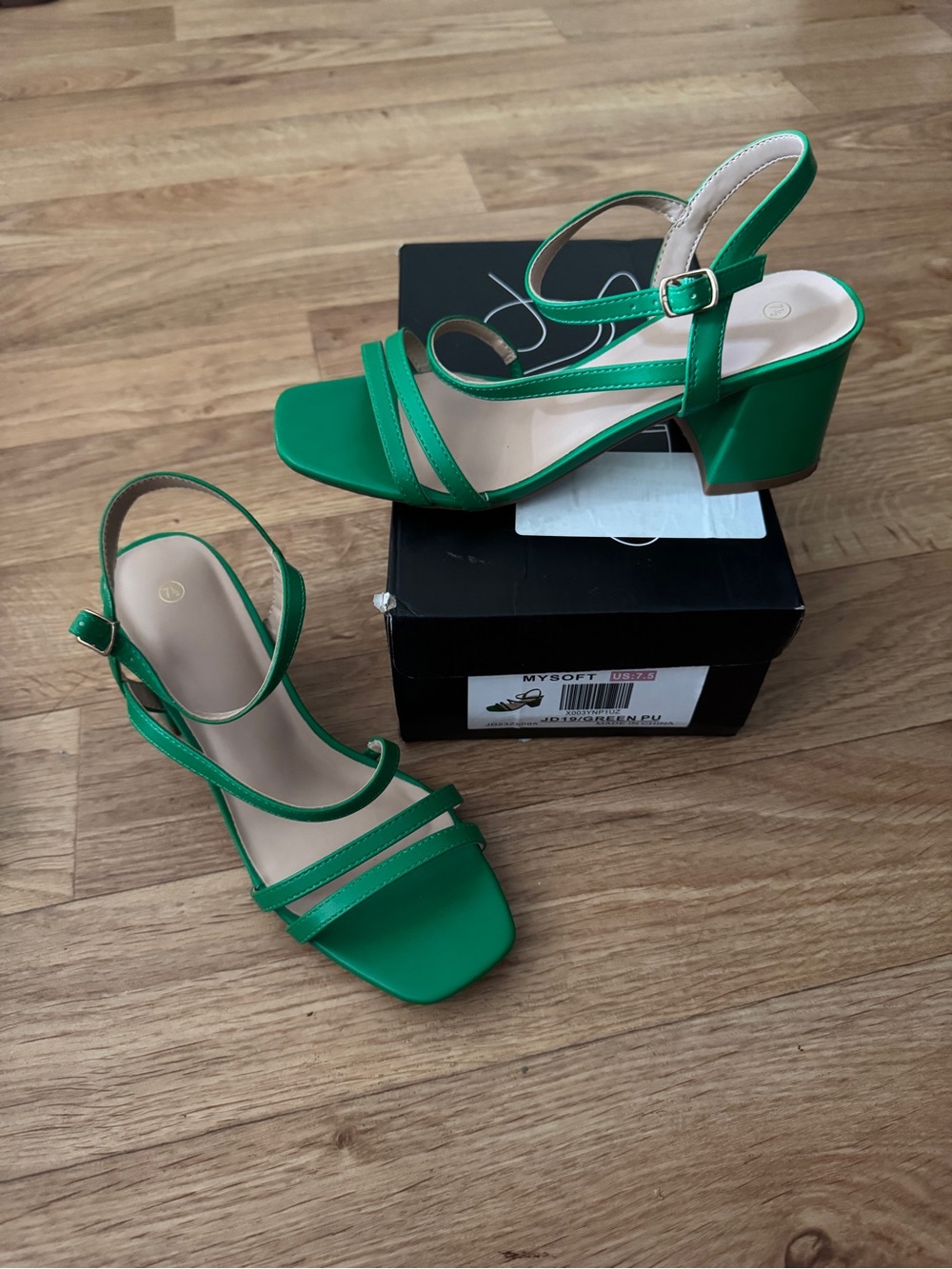 Elegant Green Block Heel Strappy Sandals 7.5